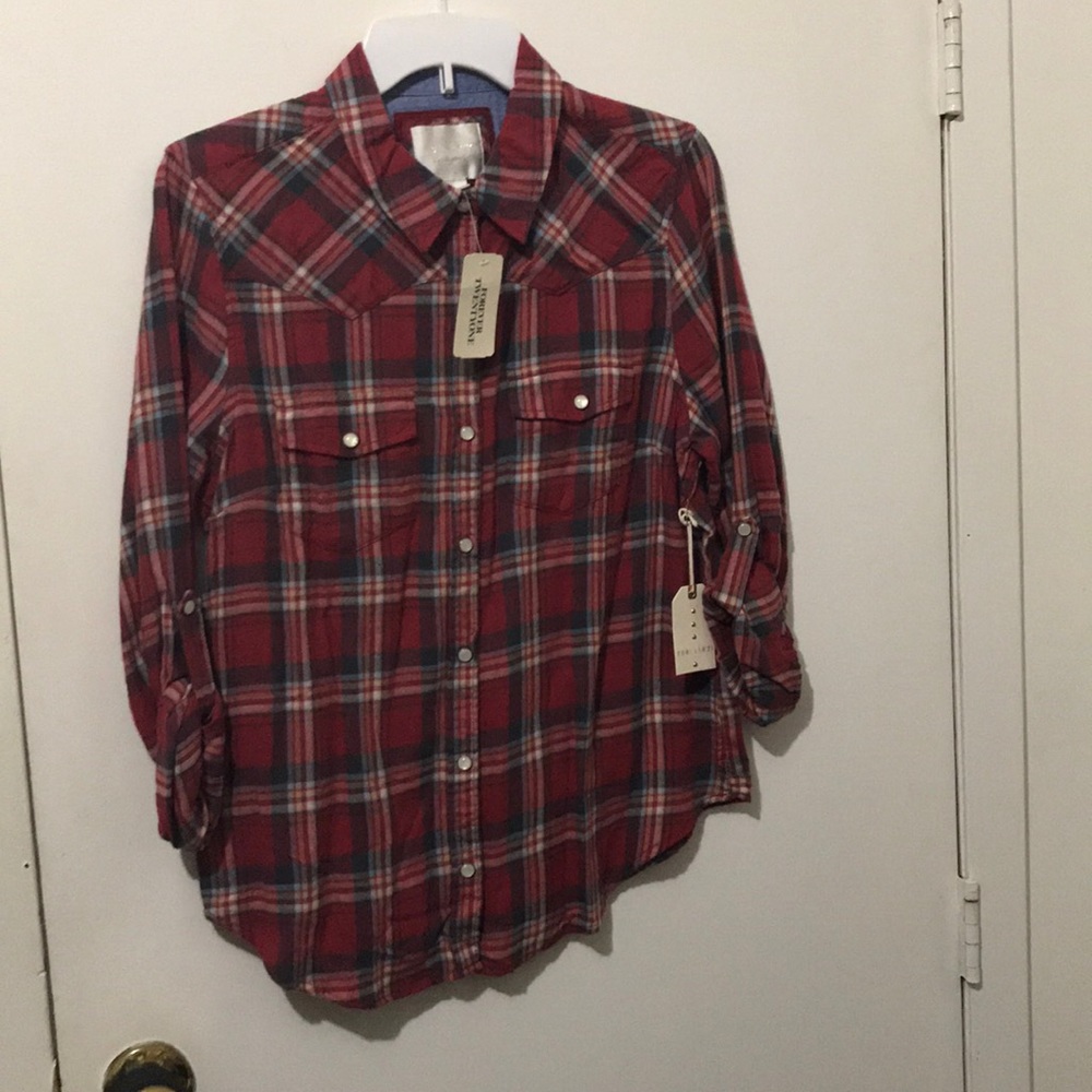 Button down - Picture 2 of 2